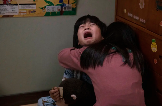 韩剧《小委托人》儿童虐待背后是什么扭曲的人性